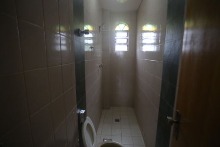 Casa para alugar com 328m², 5 quartos e 2 vagasBanheiro