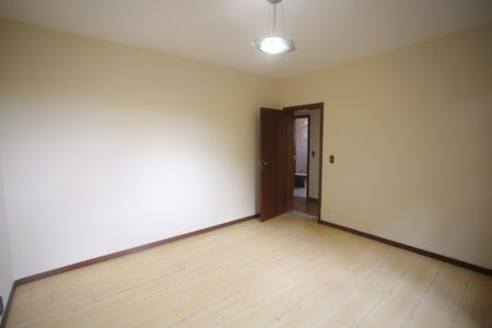 Casa para alugar com 328m², 5 quartos e 2 vagasQuarto  3