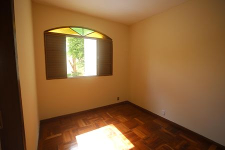 Casa para alugar com 328m², 5 quartos e 2 vagasSuite