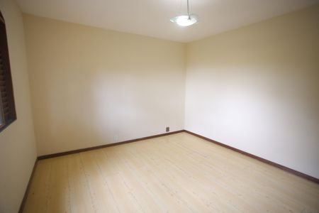 Casa para alugar com 328m², 5 quartos e 2 vagasQuarto  3