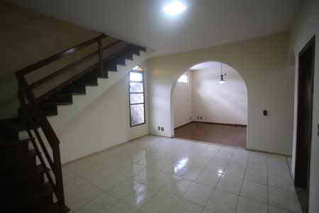 Casa para alugar com 328m², 5 quartos e 2 vagasSala de jantar