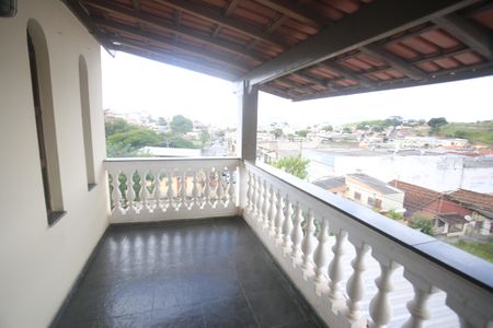 Casa para alugar com 328m², 5 quartos e 2 vagasQuarto  3