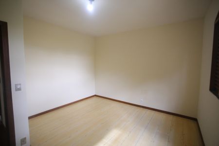 Casa para alugar com 328m², 5 quartos e 2 vagasQuarto  2