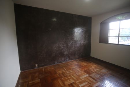 Casa para alugar com 328m², 5 quartos e 2 vagasQuarto 