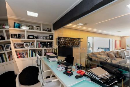 Apartamento à venda com 315m², 4 quartos e 3 vagas