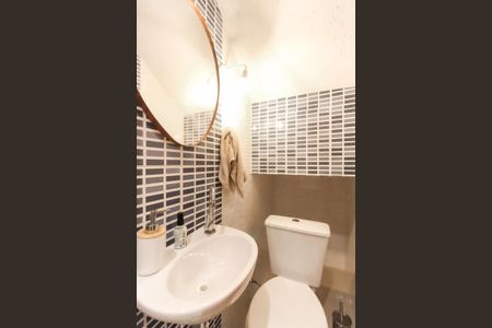 Casa de condomínio à venda com 68m², 2 quartos e 1 vagaLavabo