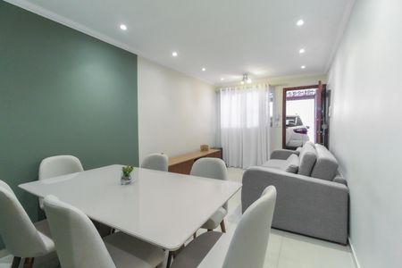 Sala de casa de condomínio à venda com 2 quartos, 68m² em Parada Xv de Novembro, São Paulo