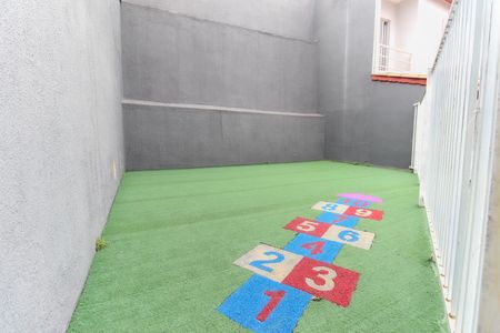 Casa de condomínio à venda com 68m², 2 quartos e 1 vagaÁrea Comum