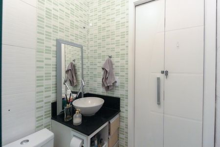 Casa de condomínio à venda com 68m², 2 quartos e 1 vagaBanheiro