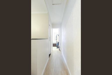 Casa de condomínio à venda com 68m², 2 quartos e 1 vagaCorredor
