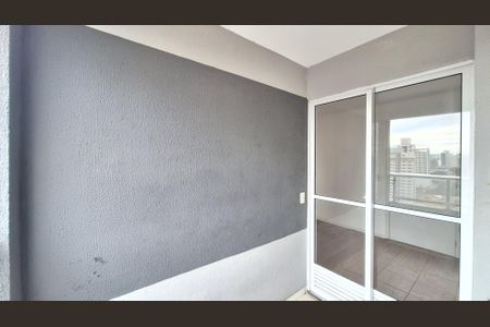Apartamento para alugar com 34m², 2 quartos e sem vagaVaranda e Área de serviço
