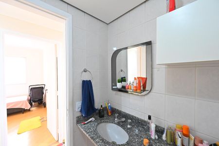 Apartamento à venda com 74m², 3 quartos e 2 vagasBanheiro Social