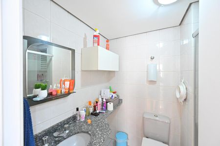Apartamento à venda com 74m², 3 quartos e 2 vagasBanheiro Social