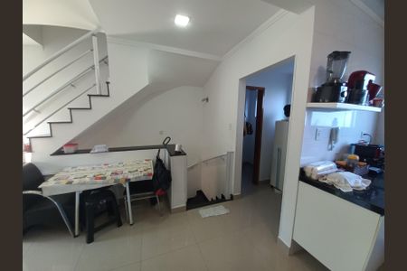 Cozinha de casa para alugar com 3 quartos, 117m² em Vila Cascatinha, São Vicente