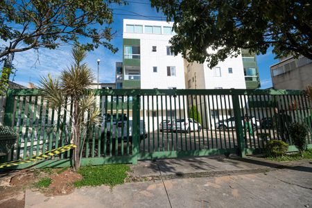 Apartamento para alugar com 70m², 2 quartos e 1 vaga Apartamento para alugar com 70m², 2 quartos e 1 vagaFachada