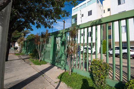 Apartamento para alugar com 70m², 2 quartos e 1 vaga Apartamento para alugar com 70m², 2 quartos e 1 vagaFachada