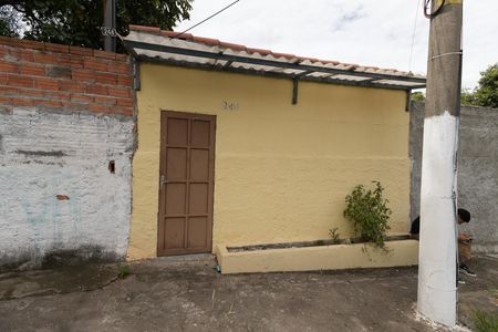 Casa à venda com 185m², 5 quartos e 1 vaga Casa à venda com 185m², 5 quartos e 1 vagaSegunda Fachada