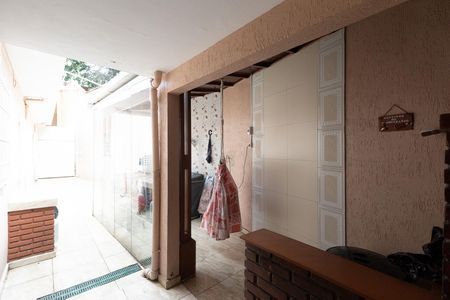 Casa à venda com 185m², 5 quartos e 1 vaga Casa à venda com 185m², 5 quartos e 1 vagaQuintal