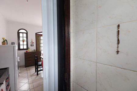 Casa à venda com 185m², 5 quartos e 1 vaga Casa à venda com 185m², 5 quartos e 1 vagaBanheiro 2