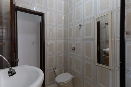 Banheiro 1 de casa à venda com 5 quartos, 185m² em Parque Casa de Pedra, São Paulo