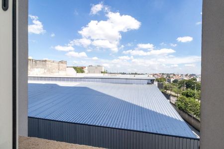 Quarto 1 vista de apartamento para alugar com 2 quartos, 43m² em Parque Sao Rafael, São Paulo