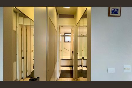 Apartamento à venda com 45m², 1 quarto e 1 vaga Apartamento à venda com 45m², 1 quarto e 1 vagaSuite