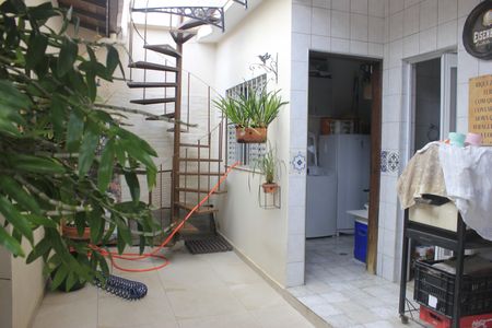 Casa à venda com 148m², 3 quartos e 2 vagasQuintal e espaço gourmet