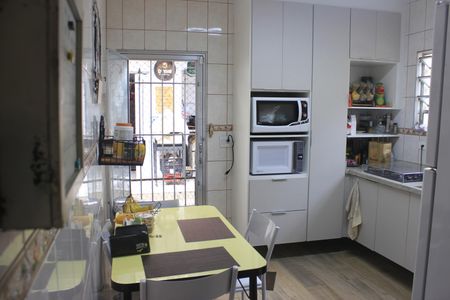 Casa à venda com 148m², 3 quartos e 2 vagasCozinha