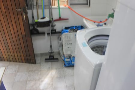 Casa à venda com 148m², 3 quartos e 2 vagasLavanderia