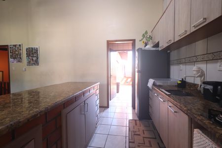 Casa à venda com 257m², 6 quartos e 2 vagasCozinha