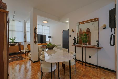 Apartamento à venda com 75m², 1 quarto e sem vaga