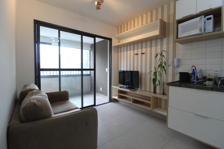 Sala/Cozinha de apartamento para alugar com 1 quarto, 30m² em Moema, São Paulo