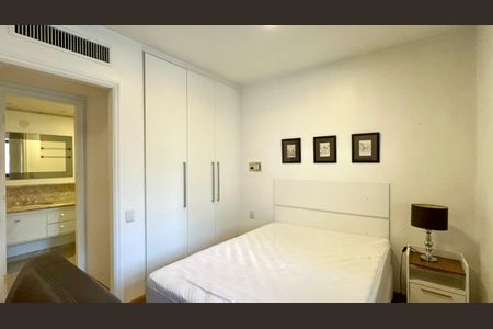 Studio para alugar com 30m², 1 quarto e 1 vaga Studio para alugar com 30m², 1 quarto e 1 vagaQuarto