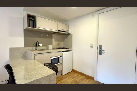 Studio para alugar com 30m², 1 quarto e 1 vaga Studio para alugar com 30m², 1 quarto e 1 vagaCozinha