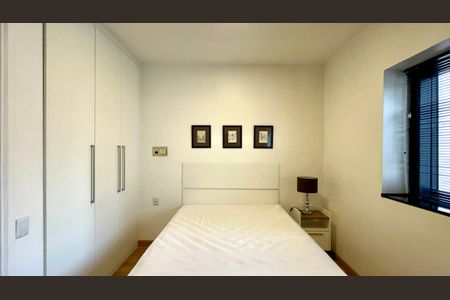 Studio para alugar com 30m², 1 quarto e 1 vaga Studio para alugar com 30m², 1 quarto e 1 vagaQuarto