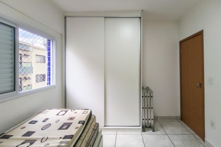 Apartamento para alugar com 72m², 2 quartos e 1 vagaQuarto