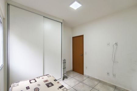 Apartamento para alugar com 72m², 2 quartos e 1 vagaQuarto