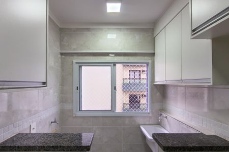 Apartamento para alugar com 72m², 2 quartos e 1 vagaÁrea de Serviço