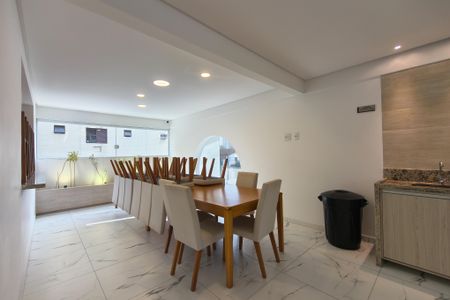 Apartamento para alugar com 72m², 2 quartos e 1 vagaÁrea comum - Salão de festas