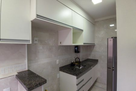 Apartamento para alugar com 72m², 2 quartos e 1 vagaCozinha 