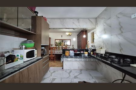 Casa à venda com 400m², 8 quartos e 4 vagas