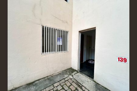 Apartamento à venda com 46m², 2 quartos e 1 vagaPlaca instalada na fachada do imóvel 