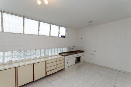 Apartamento para alugar com 200m², 3 quartos e 1 vagaCozinha 