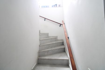 Escada de casa à venda com 2 quartos, 115m² em Vila Constancia, São Paulo