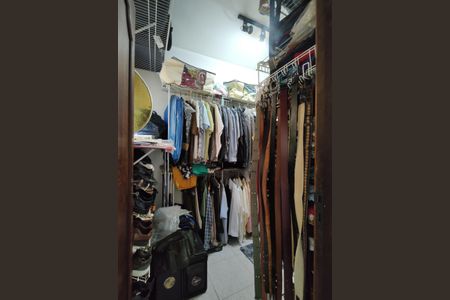 Casa de condomínio para alugar com 323m², 5 quartos e 3 vagasCloset da suíte 2