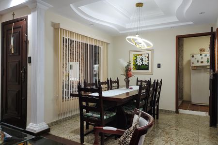 Casa de condomínio para alugar com 323m², 5 quartos e 3 vagas Casa de condomínio para alugar com 323m², 5 quartos e 3 vagasSala