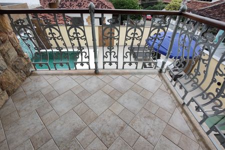 Casa de condomínio para alugar com 323m², 5 quartos e 3 vagas Casa de condomínio para alugar com 323m², 5 quartos e 3 vagasVaranda da Suíte 2