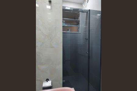 Casa de condomínio para alugar com 323m², 5 quartos e 3 vagasBanheiro Social