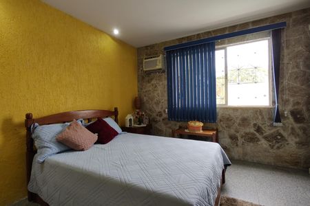 Casa de condomínio para alugar com 323m², 5 quartos e 3 vagas Casa de condomínio para alugar com 323m², 5 quartos e 3 vagasSuíte