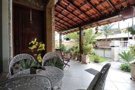 Casa de condomínio para alugar com 323m², 5 quartos e 3 vagas Casa de condomínio para alugar com 323m², 5 quartos e 3 vagasVaranda